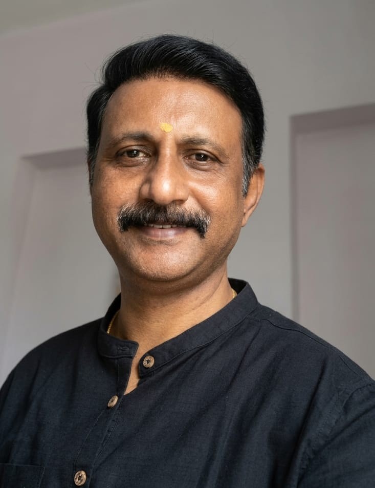 V Kumaravel