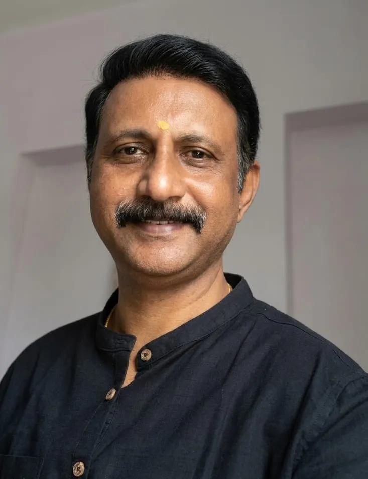 V KUMARAVEL